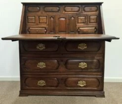 17th Century Spanish Walnut Bureau Desk, 1690s 10 17th Century Spanish Walnut Bureau Desk, 1690s -PAMONO Sales 17th century spanish walnut bureau desk 1690s 3