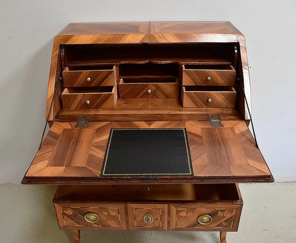 18th Century Louis XV Marquetry Regional Slope Desk 19 18th Century Louis XV Marquetry Regional Slope Desk - Image 17