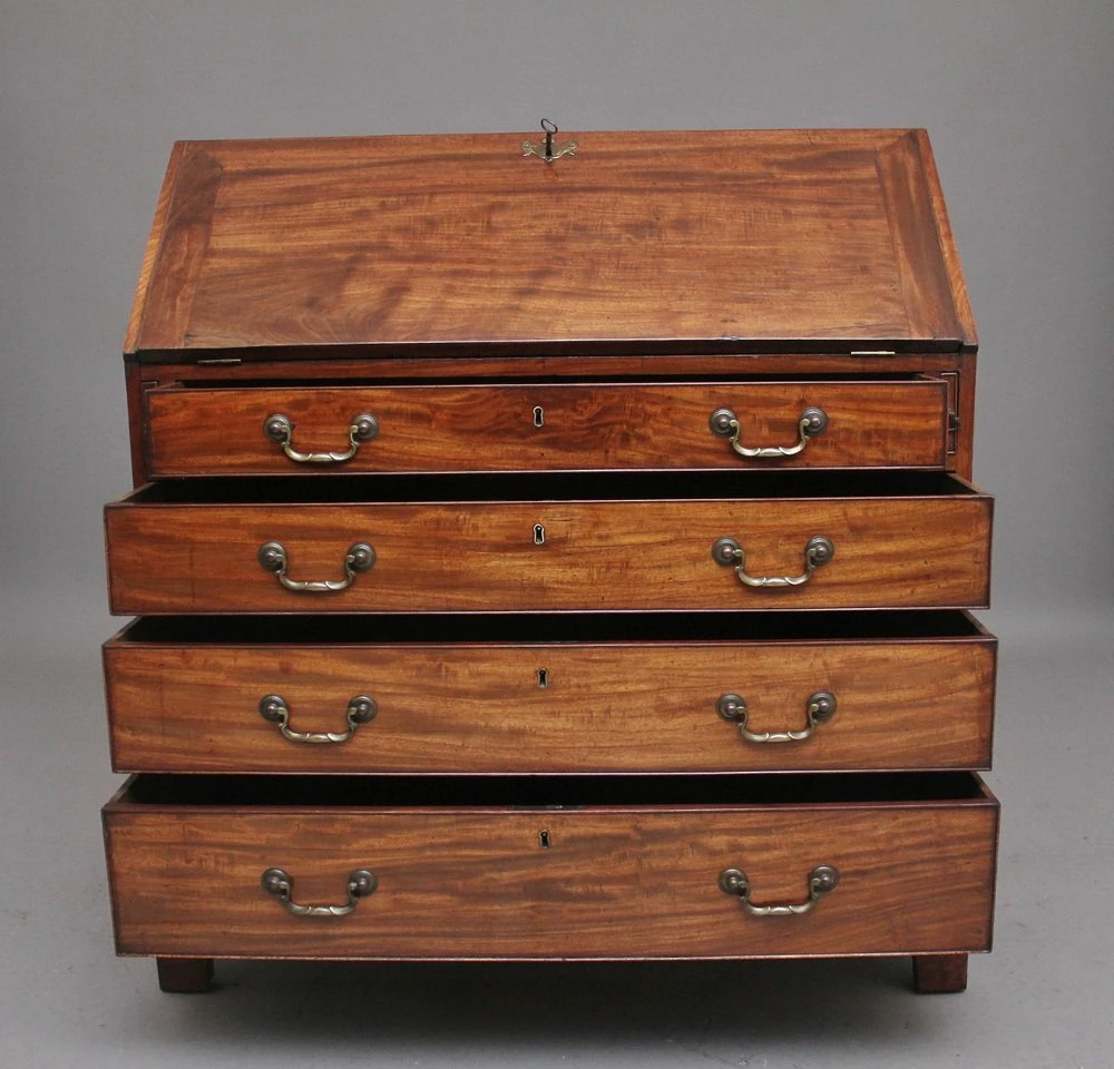 18th Century Mahogany Bureau 13 18th Century Mahogany Bureau - Image 11