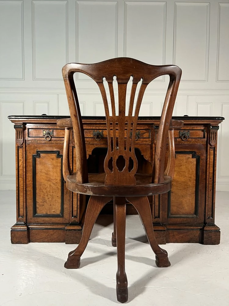 19th Century Aesthetic Movement Kneehole Desk 9 19th Century Aesthetic Movement Kneehole Desk - Image 7