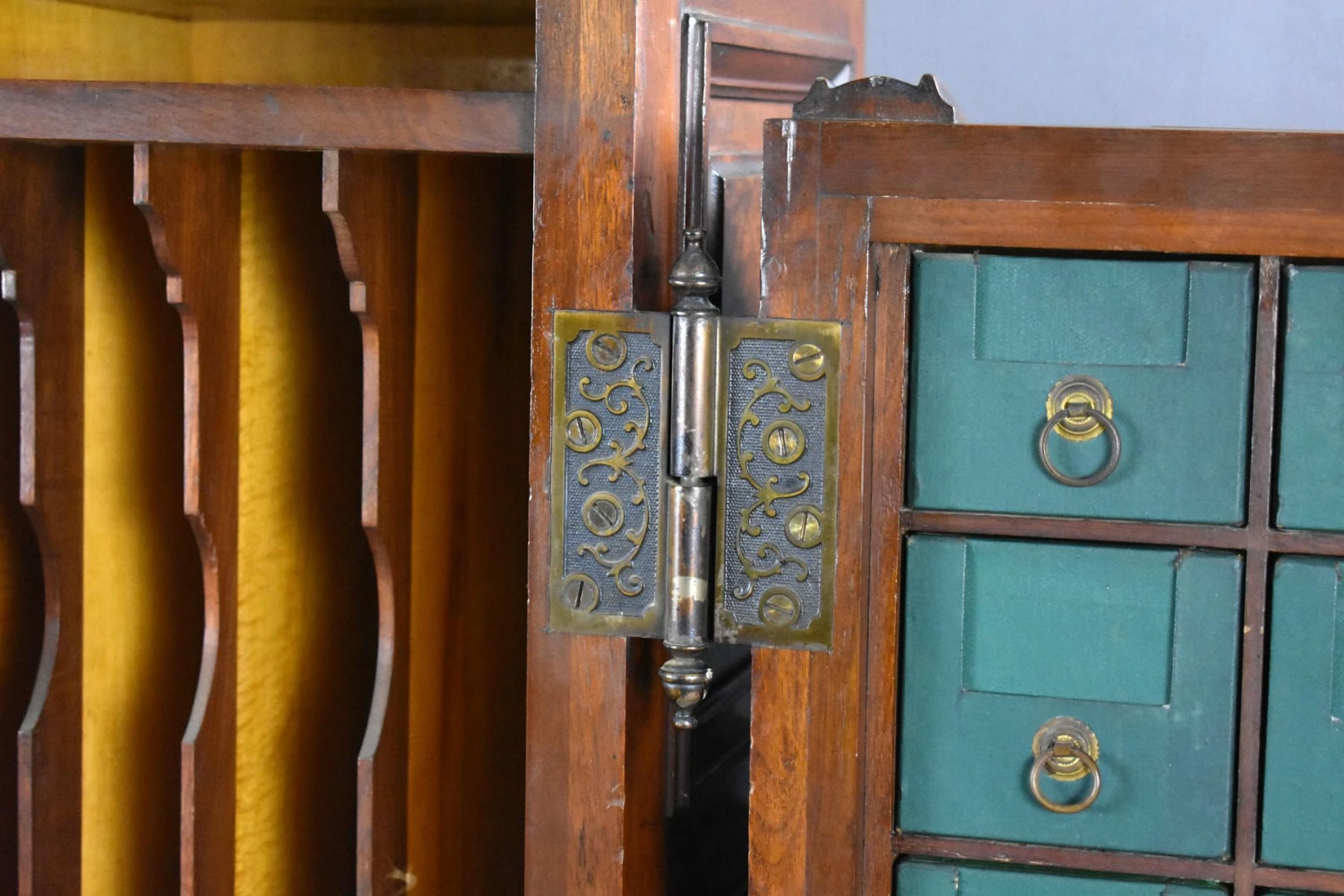 19th Century American Walnut Wells Fargo Desk By Wooton Desk. Co 14 19th Century American Walnut Wells Fargo Desk By Wooton Desk. Co - Image 12