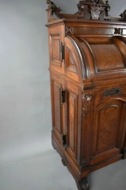 19th Century American Walnut Wells Fargo Desk By Wooton Desk. Co 34 19th Century American Walnut Wells Fargo Desk By Wooton Desk. Co -PAMONO Sales 19th century american walnut wells fargo desk by wooton desk co 13