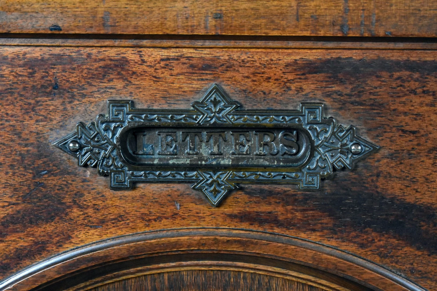 19th Century American Walnut Wells Fargo Desk By Wooton Desk. Co 20 19th Century American Walnut Wells Fargo Desk By Wooton Desk. Co - Image 18