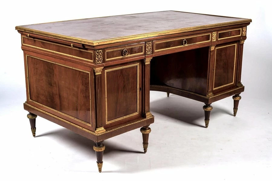 19th Century French Mahogany Pedestal Writing Desk 12 19th Century French Mahogany Pedestal Writing Desk - Image 10