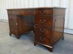 Antique Victorian Mahogany Wood Desk 18 Antique Victorian Mahogany Wood Desk -PAMONO Sales antique victorian mahogany wood desk 6