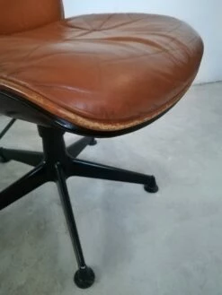 Armchair In Leather And Curved Wood By Ico Parisi For Mim -PAMONO Sales armchair in leather and curved wood by ico parisi for mim 3