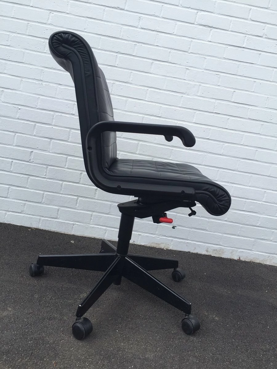 Black Leather Chair By Richard Sapper For Knoll, 1980s 9 Black Leather Chair By Richard Sapper For Knoll, 1980s - Image 7