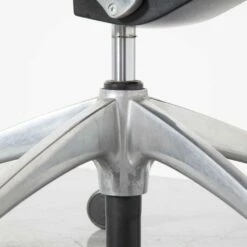 Blue Leather Open Up Executive Chair From Sedus -PAMONO Sales blue leather open up executive chair from sedus 16