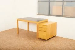 Desk With Roll Container From Wohnbedarf -PAMONO Sales desk with roll container from wohnbedarf 14