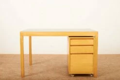 Desk With Roll Container From Wohnbedarf -PAMONO Sales desk with roll container from wohnbedarf 3