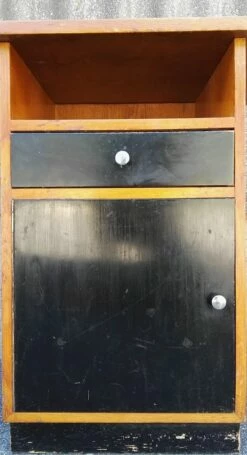 Dutch Modernist Desk From De Bijenkorf, 1934 11 Dutch Modernist Desk From De Bijenkorf, 1934 -PAMONO Sales dutch modernist desk from de bijenkorf 1934 3