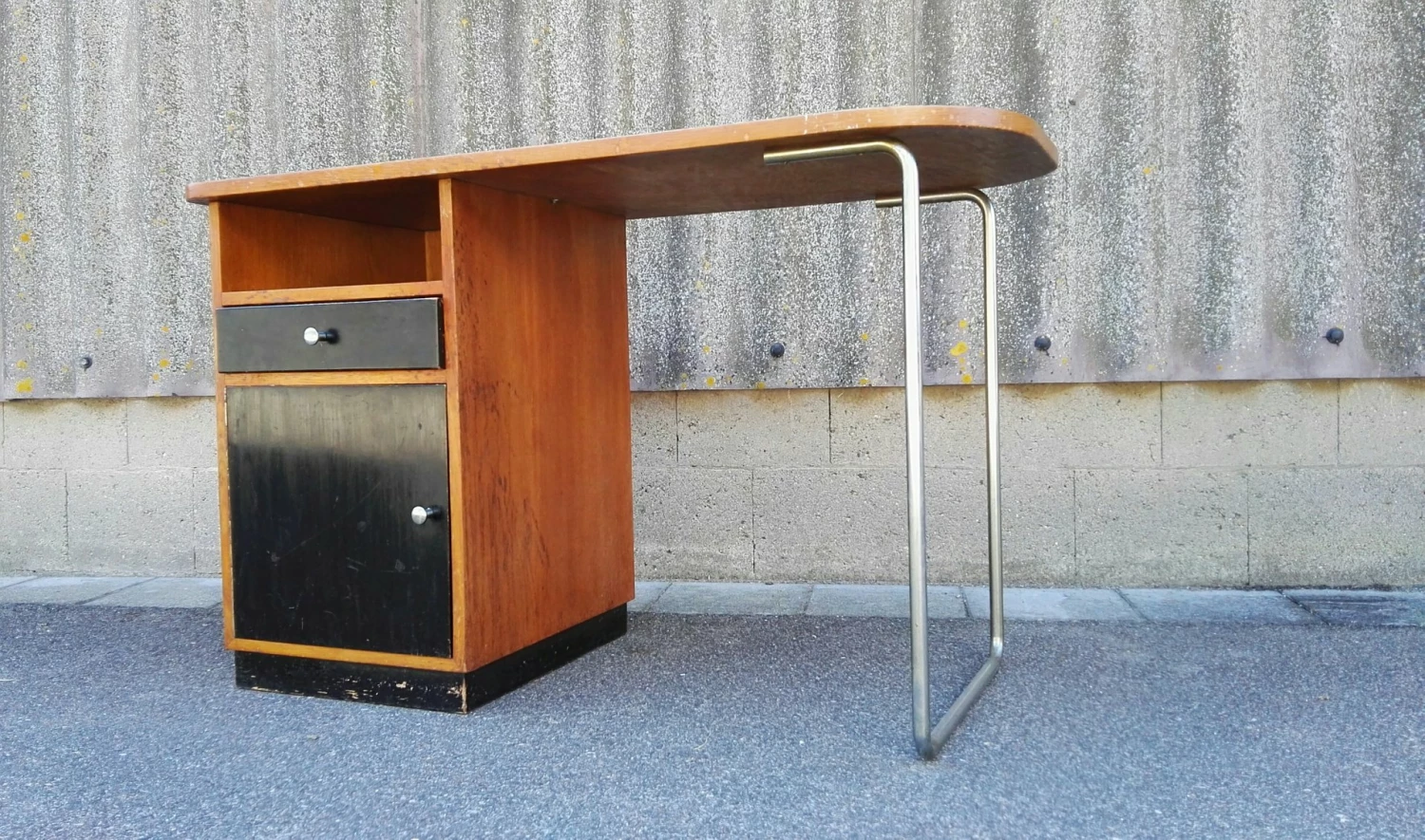 Dutch Modernist Desk From De Bijenkorf, 1934 6 Dutch Modernist Desk From De Bijenkorf, 1934 - Image 4