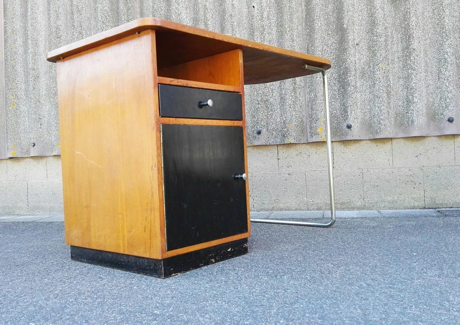 Dutch Modernist Desk From De Bijenkorf, 1934 7 Dutch Modernist Desk From De Bijenkorf, 1934 - Image 5