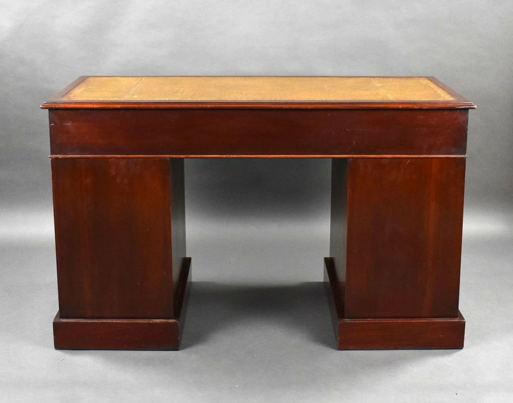 Edwardian Mahogany Pedestal Desk, 1900s 7 Edwardian Mahogany Pedestal Desk, 1900s - Image 5