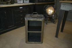 Industrial Shelf In Corrugated Copper With 2 Compartments, 1920s -PAMONO Sales industrial shelf in corrugated copper with 2 compartments 1920s 17