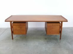 Large Teak Executive Model 207 Desk By Arne Vodder For Sibast, 1950s -PAMONO Sales large teak executive model 207 desk by arne vodder for sibast 1950s 3