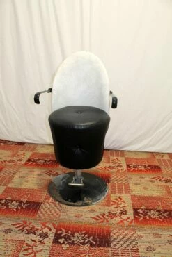 Leather Swivel Hairdressing Salon Chair, 1980s -PAMONO Sales leather swivel hairdressing salon chair 1980s 7