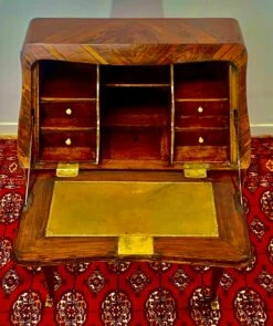 Louis Xv Happiness Of The Day Desk In Violet Wood, 1750 -PAMONO Sales louis xv happiness of the day desk in violet wood 1750 4