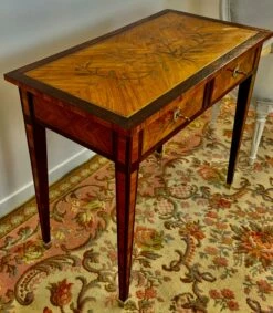 Louis XVI Rosewood And Amaranth Marquetry Writing Desk, 1890s -PAMONO Sales louis xvi rosewood and amaranth marquetry writing desk 1890s 4