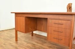 Mid-Century Danish Freestanding Teak Desk, 1960s 26 Mid-Century Danish Freestanding Teak Desk, 1960s -PAMONO Sales mid century danish freestanding teak desk 1960s 10