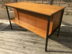 Mid-Century German Modern Teak Desk From Elco, 1950s 17 Mid-Century German Modern Teak Desk From Elco, 1950s -PAMONO Sales mid century german modern teak desk from elco 1950s 5