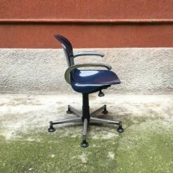 Mid-Century Italian Modern Blue Plastic Swivel Chair, 1970s -PAMONO Sales mid century italian modern blue plastic swivel chair 1970s 5