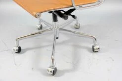 Mid-Century Model EA 117 Swivel Chair By Charles & Ray Eames For Vitra -PAMONO Sales mid century model ea 117 swivel chair by charles ray eames for vitra 10