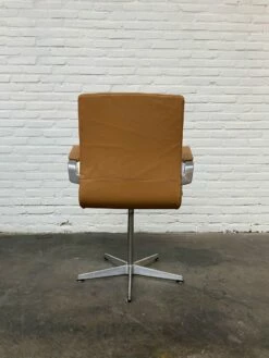 Mid-Century Oxford Desk Chair In Cognac Leather By Arne Jacobsen For Fritz Hansen, 1980s. -PAMONO Sales mid century oxford desk chair in cognac leather by arne jacobsen for fritz hansen 1980s 7