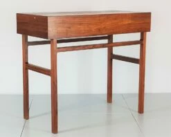 Mid-Century Rosewood Desk By A.B. Madsen & E. Larsen For Willy Beck -PAMONO Sales mid century rosewood desk by a b madsen e larsen for willy beck 10