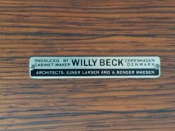 Mid-Century Rosewood Desk By A.B. Madsen & E. Larsen For Willy Beck -PAMONO Sales mid century rosewood desk by a b madsen e larsen for willy beck 14