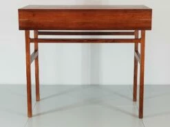 Mid-Century Rosewood Desk By A.B. Madsen & E. Larsen For Willy Beck -PAMONO Sales mid century rosewood desk by a b madsen e larsen for willy beck 4