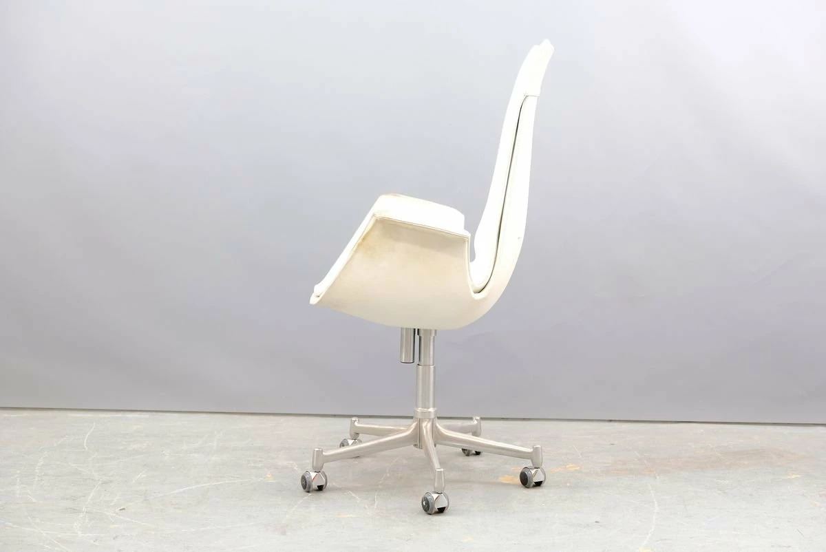 Mid-Century White Tulip Chair By Preben Fabricius & Jørgen Kastholm For Kill International 14 Mid-Century White Tulip Chair By Preben Fabricius & Jørgen Kastholm For Kill International - Image 12