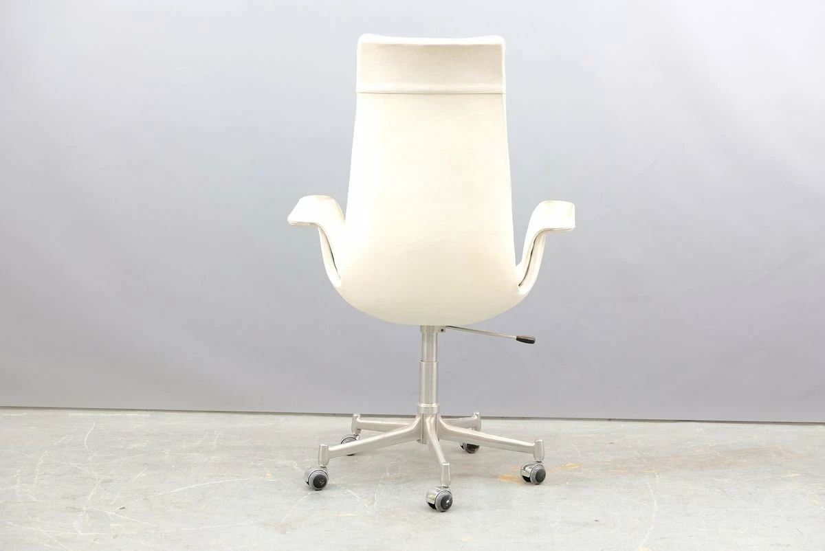 Mid-Century White Tulip Chair By Preben Fabricius & Jørgen Kastholm For Kill International 8 Mid-Century White Tulip Chair By Preben Fabricius & Jørgen Kastholm For Kill International - Image 6