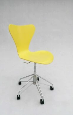 Model 3117 Office Swivel Chair In Yellow By Arne Jacobsen For Fritz Hansen, 1995