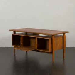 Model FM 60 Desk In Walnut By Kai Kristiansen For Feldballes Møbelfabrik, Denmark, 1960s -PAMONO Sales model fm 60 desk in walnut by kai kristiansen for feldballes mobelfabrik denmark 1960s 7