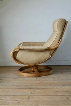 Norwegian Leather And Pine Swivel Chair By Ingmar Relling For Westnofa, 1970s -PAMONO Sales norwegian leather and pine swivel chair by ingmar relling for westnofa 1970s 10