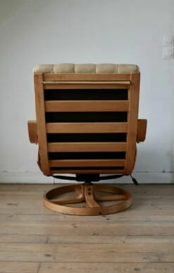 Norwegian Leather And Pine Swivel Chair By Ingmar Relling For Westnofa, 1970s -PAMONO Sales norwegian leather and pine swivel chair by ingmar relling for westnofa 1970s 11
