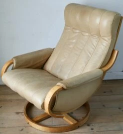 Norwegian Leather And Pine Swivel Chair By Ingmar Relling For Westnofa, 1970s -PAMONO Sales norwegian leather and pine swivel chair by ingmar relling for westnofa 1970s 18