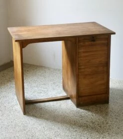 Oak Office Desk With Sliding Curtain, 1950s -PAMONO Sales oak office desk with sliding curtain 1950s 8