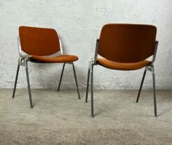Orange Office Chairs By Giancarlo Piretti For Anonima Castelli, 1980s, Set Of 2 -PAMONO Sales orange office chairs by giancarlo piretti for anonima castelli 1980s set of 2 4