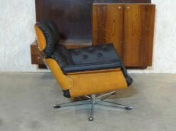 Plywood Black Leather Swivel Chair Attributed To Martin Stoll For Giroflex Ag, 1960s 14 Plywood Black Leather Swivel Chair Attributed To Martin Stoll For Giroflex Ag, 1960s -PAMONO Sales plywood black leather swivel chair attributed to martin stoll for giroflex ag 1960s 8