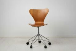 Scandinavian Modern Desk Chair In Teak By Arne Jacobsen For Fritz Hansen, 1970s -PAMONO Sales scandinavian modern desk chair in teak by arne jacobsen for fritz hansen 1970s 3