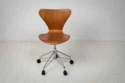 Scandinavian Modern Desk Chair In Teak By Arne Jacobsen For Fritz Hansen, 1970s -PAMONO Sales scandinavian modern desk chair in teak by arne jacobsen for fritz hansen 1970s 6