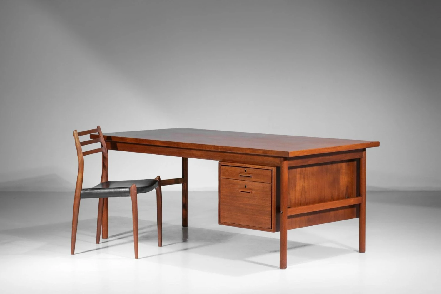 Scandinavian Teak Desk, 1960s 5 Scandinavian Teak Desk, 1960s - Image 3