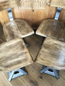 Singer Machinist Chairs By Simanco, 1930s, Set Of 4 -PAMONO Sales singer machinist chairs by simanco 1930s set of 4 3