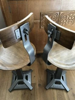 Singer Machinist Chairs By Simanco, 1930s, Set Of 4 -PAMONO Sales singer machinist chairs by simanco 1930s set of 4 6