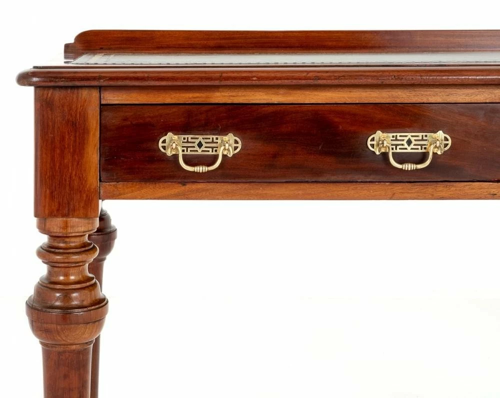 Victorian Desk In Mahogany With Knee Hole, 1850s 12 Victorian Desk In Mahogany With Knee Hole, 1850s - Image 10