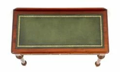 Victorian Desk In Mahogany With Knee Hole, 1850s 16 Victorian Desk In Mahogany With Knee Hole, 1850s -PAMONO Sales victorian desk in mahogany with knee hole 1850s 5