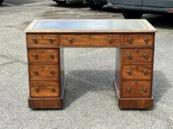 Victorian Mahogany Pedestal Desk With Green Top -PAMONO Sales victorian mahogany pedestal desk with green top 6