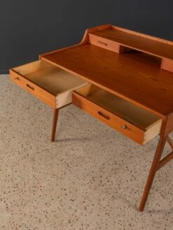 Vintage Desk By Arne Wahl Iversen For Vinde Møbelfabrik, 1960s 15 Vintage Desk By Arne Wahl Iversen For Vinde Møbelfabrik, 1960s -PAMONO Sales vintage desk by arne wahl iversen for vinde mobelfabrik 1960s 6